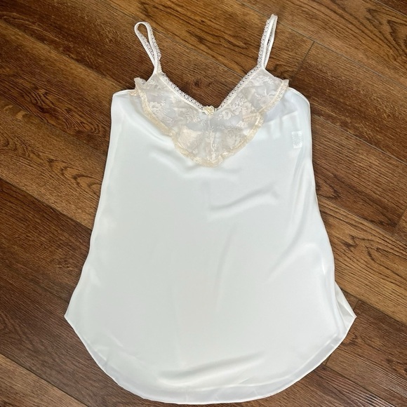 Lucie Ann II Other - VTG LIKE NEW 1980s Cream Ivory Lace Trimmed Nightie Sz L